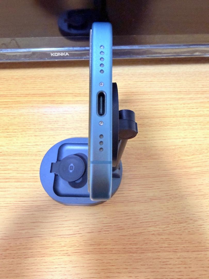 Apple iPhone 16 Tile 本体