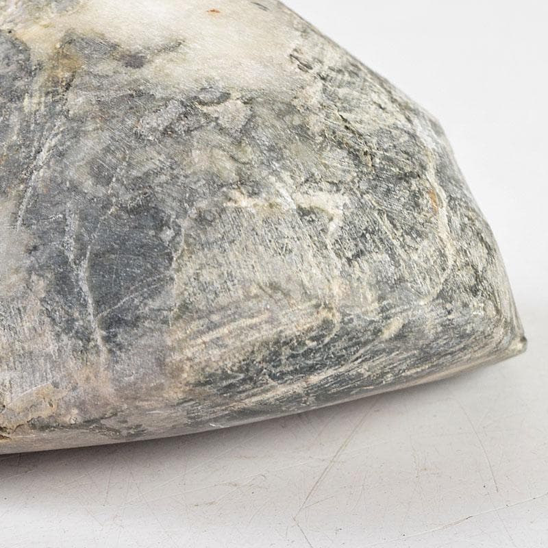 天然石　鑑賞石　置物　重さ約243g　N　8922