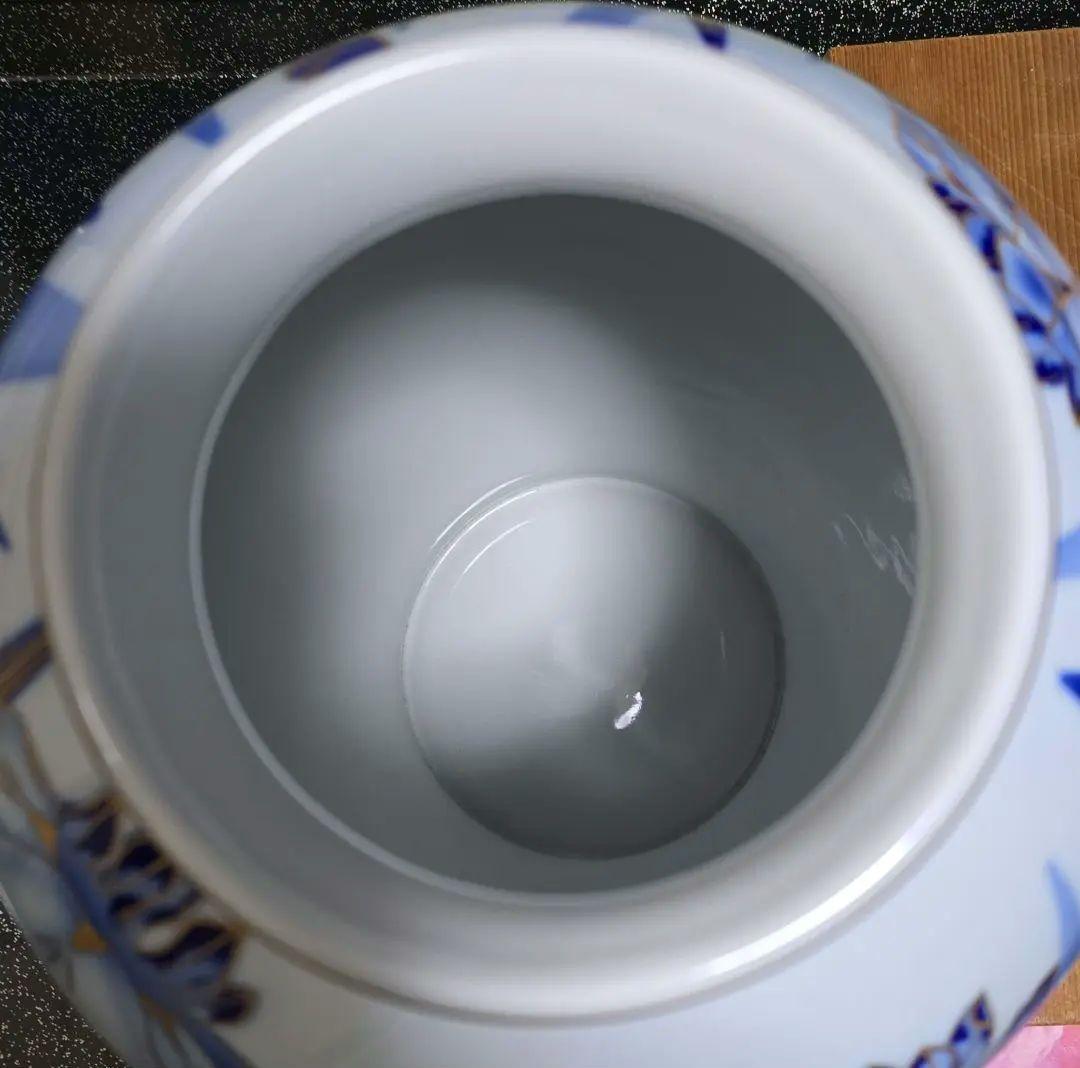 深川製陶印いり木箱いり青と白の陶器製花瓶