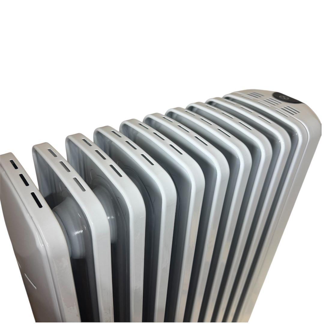 美品✨デロンギ アミカルド オイルヒーター RHJ35M1015-BK