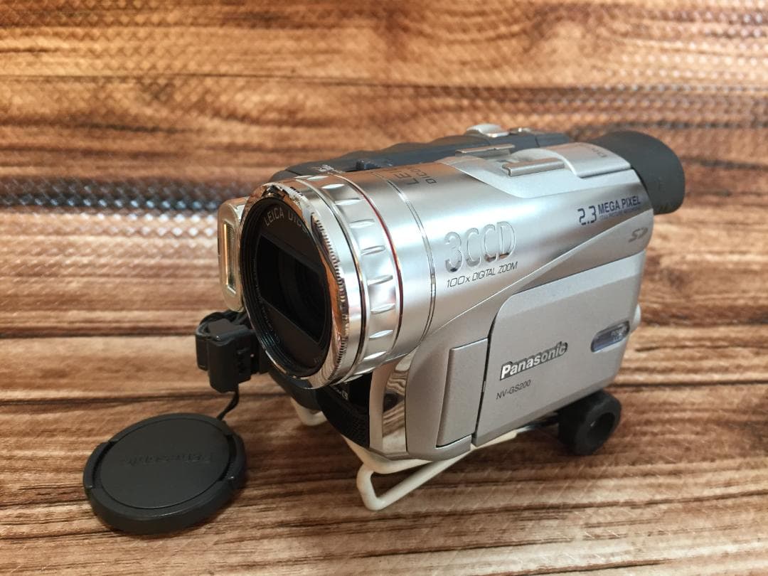撮影再生ダビングOK　美品　Panasonic　NV-GS200　付属品あり