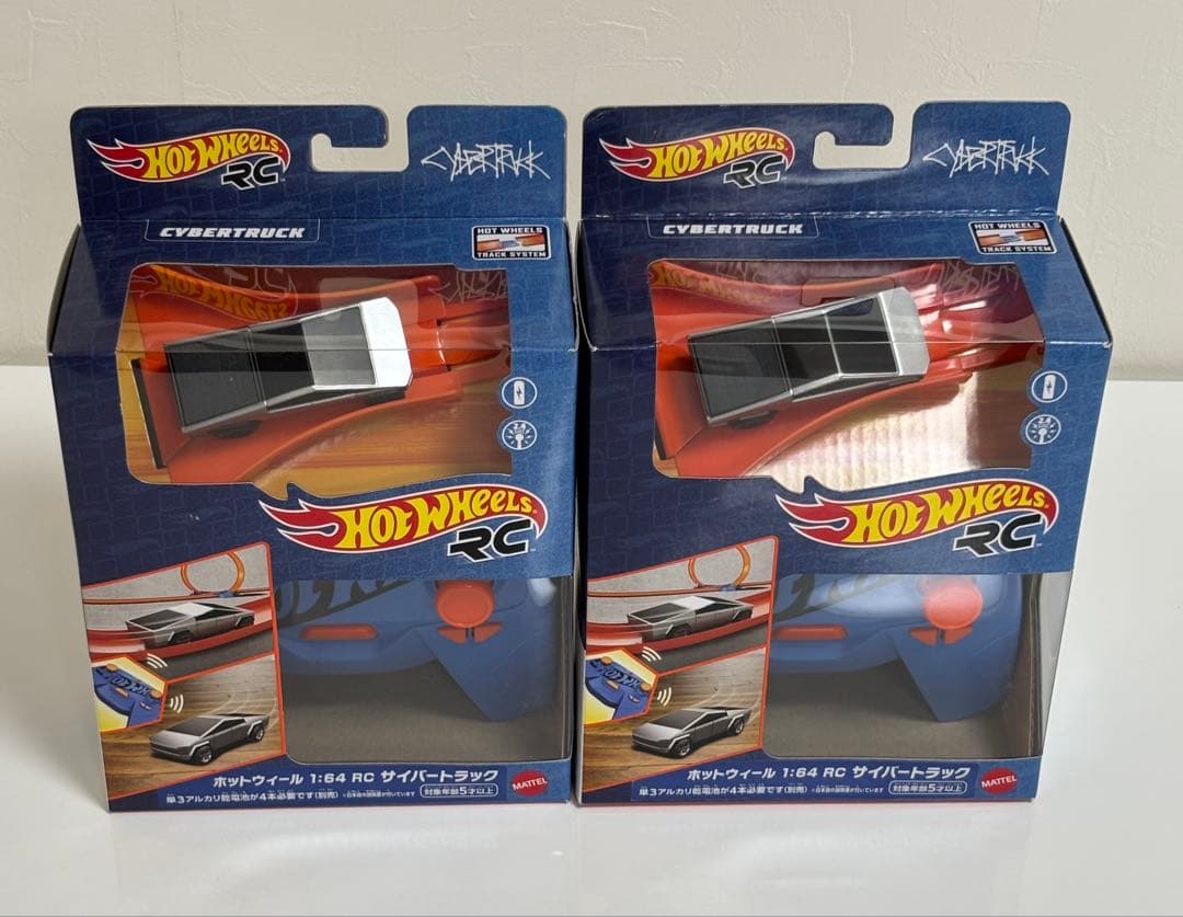 Hot Wheels RC Cybertruck 2台セット