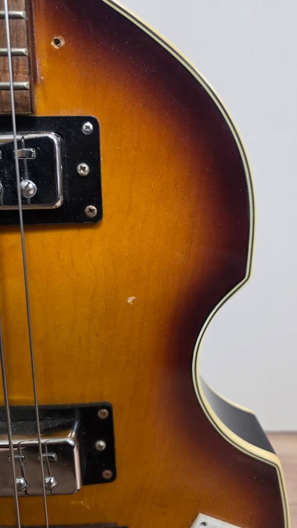 Barclay バイオリンベース