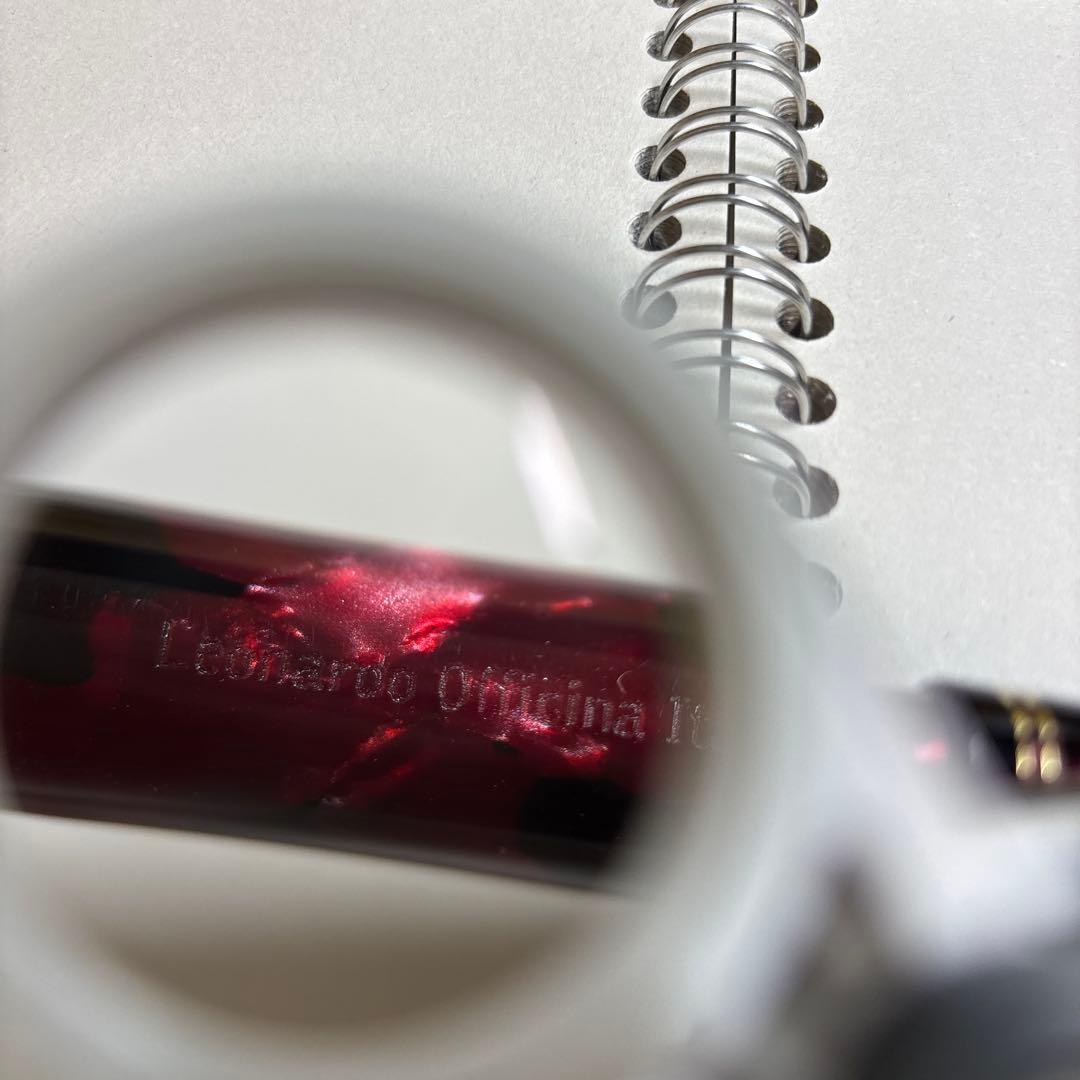 レオナルド　モーメントゼロ　マーブルレッド