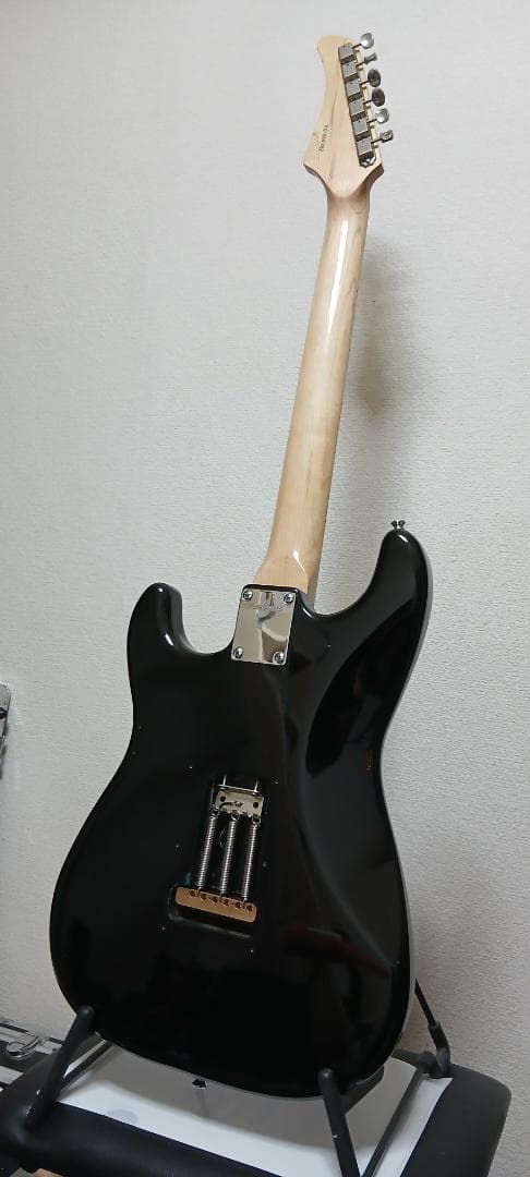 FERNANDES LE-1Z ブラス製トレモロブロック搭載