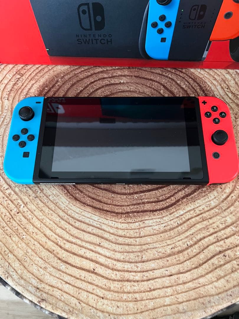 Nintendo Switch ニンテンドースイッチ本体　ネオン①