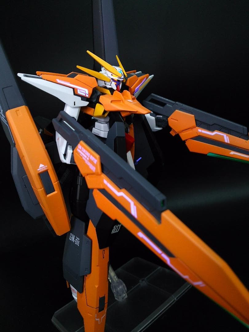 HG ガンダムサバーニャ 最終決戦仕様 ＆ ガンダムハルート 最終決戦仕様