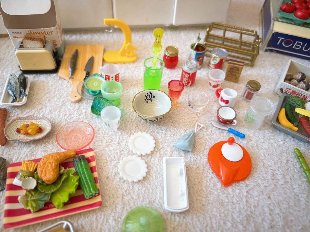 リーメント　流し台　勉強机　ケーキショーケースなど