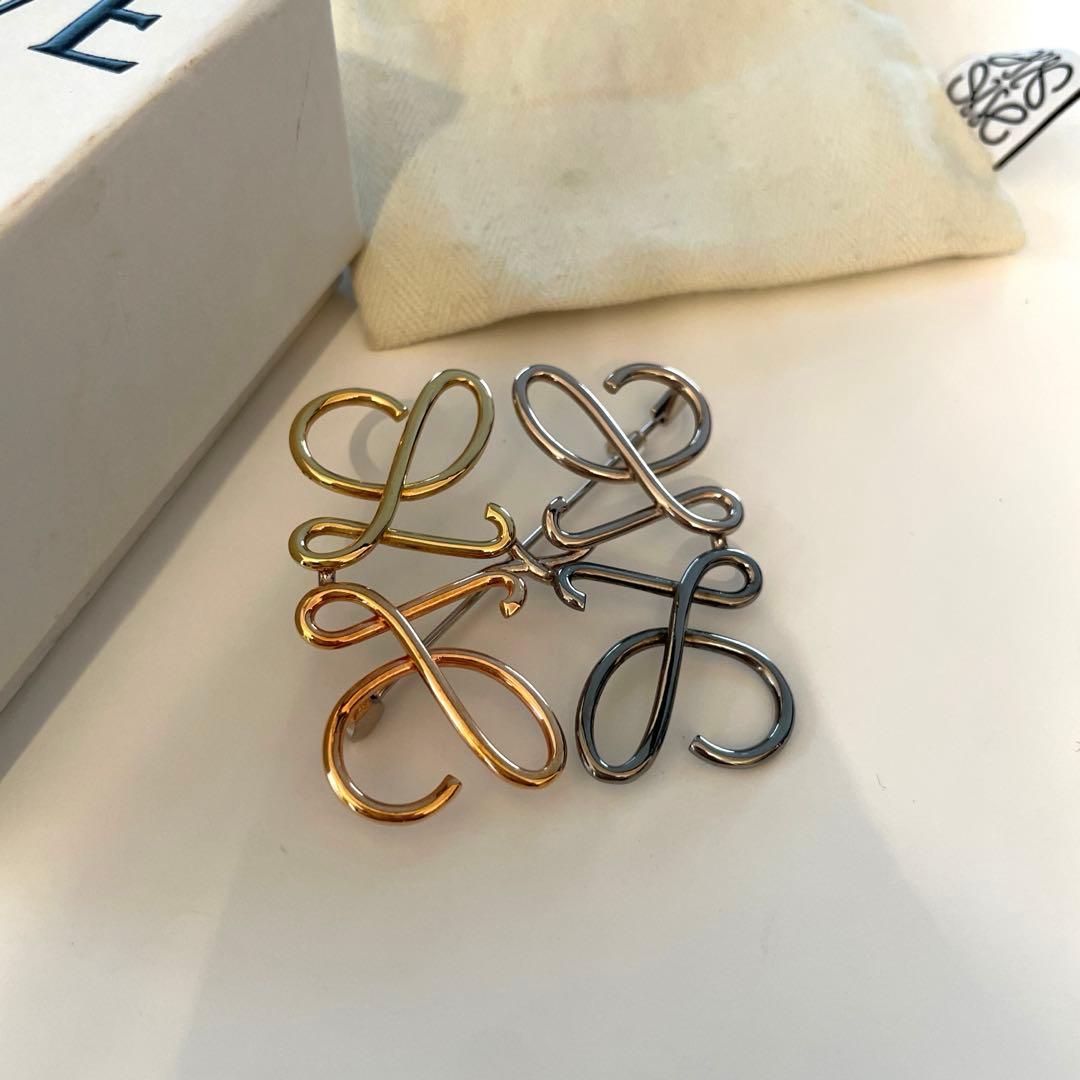 【本物】ロエベ　アナグラムブローチ　マルチカラー