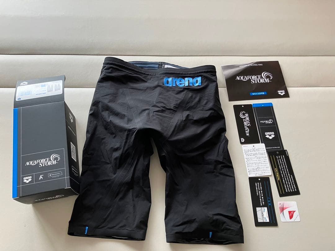 アリーナ メンズ アクアフォース ストーム MF Lサイズ　2025モデル新色