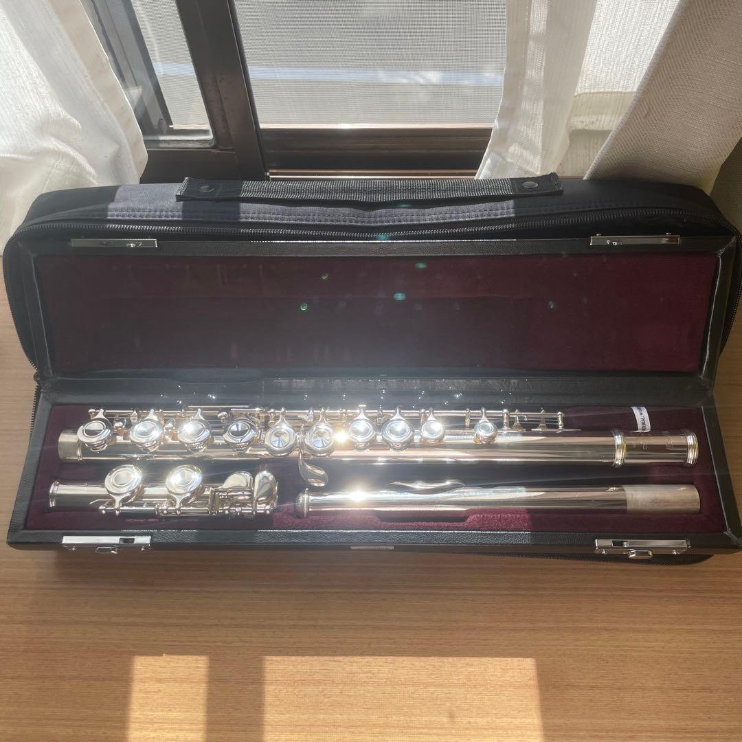 値下げいたしました！フルート YAMAHA YFL411 ケース付き