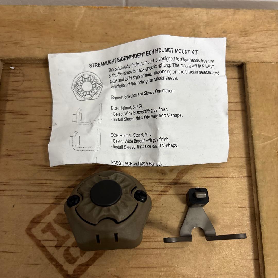 未使用品　実物STREAMLIGHT SIDEWINDER COMPACT II