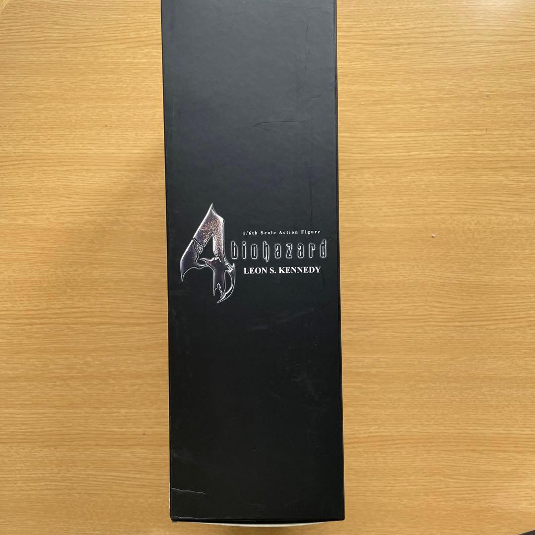 ホットトイズ　バイオハザード4 LEON S. KENNEDY