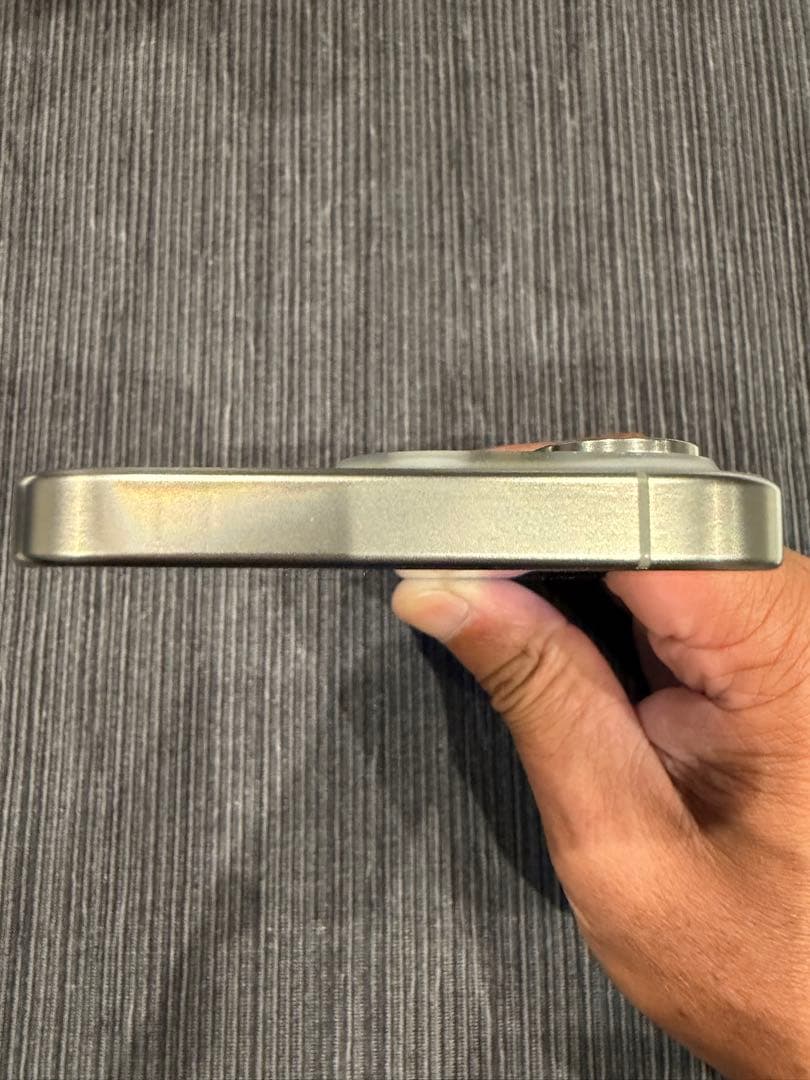 【超美品‼️】iPhone 15 Pro 256GB SIMフリー