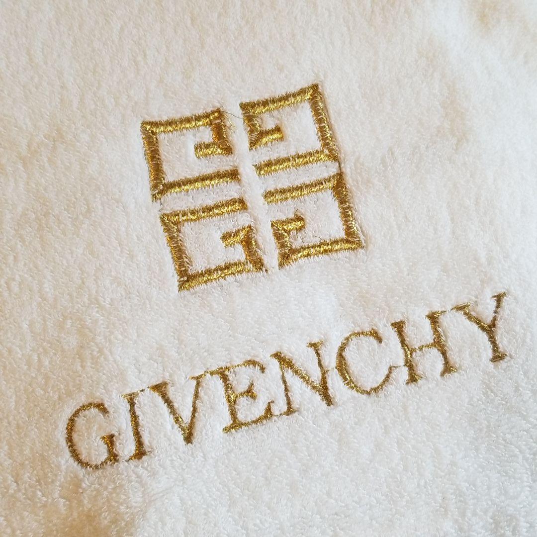 GIVENCHY大判バスタオル