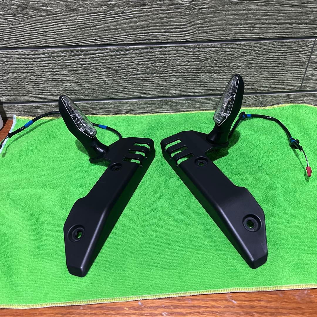 KATANA用　純正フロントウインカー　ブラケット付