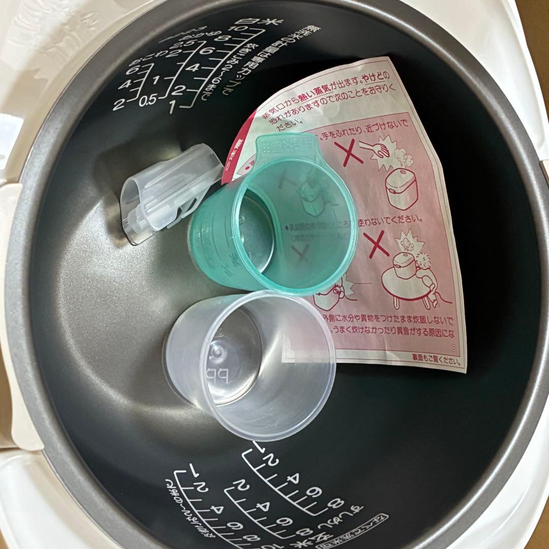 象印 マイコン 炊飯ジャー NS-ZB18 炊飯器 未使用品