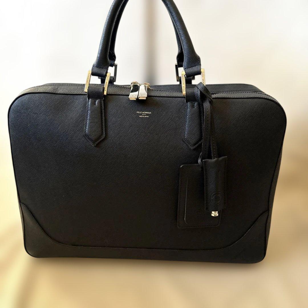 人気✨ペッレモルビダ　ビジネスバッグ ネイビーレザー　2層　パソコン収納可能