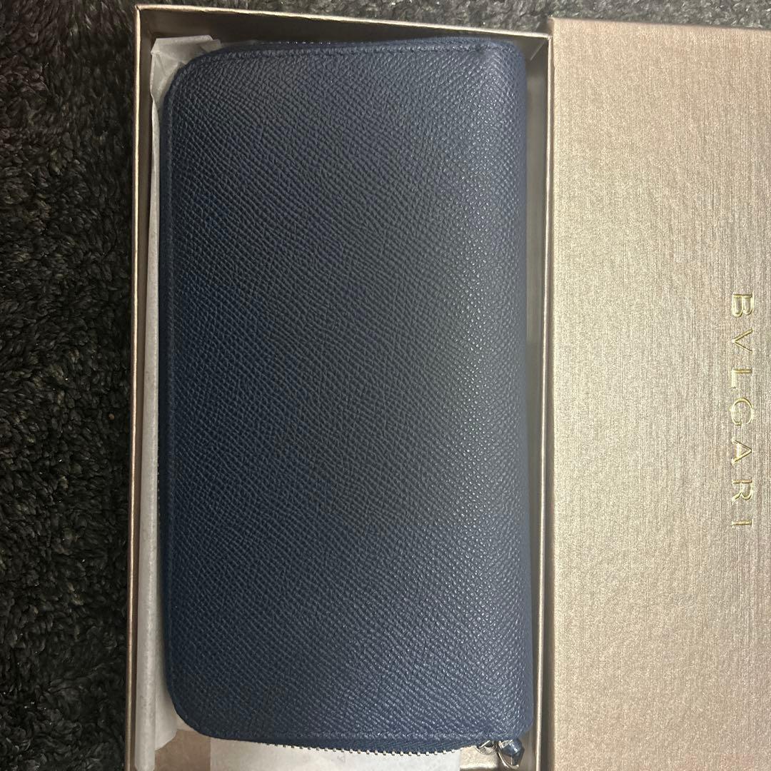 ブルガリ　財布　ラウンドファスナー　ターコイズブルー　箱付き