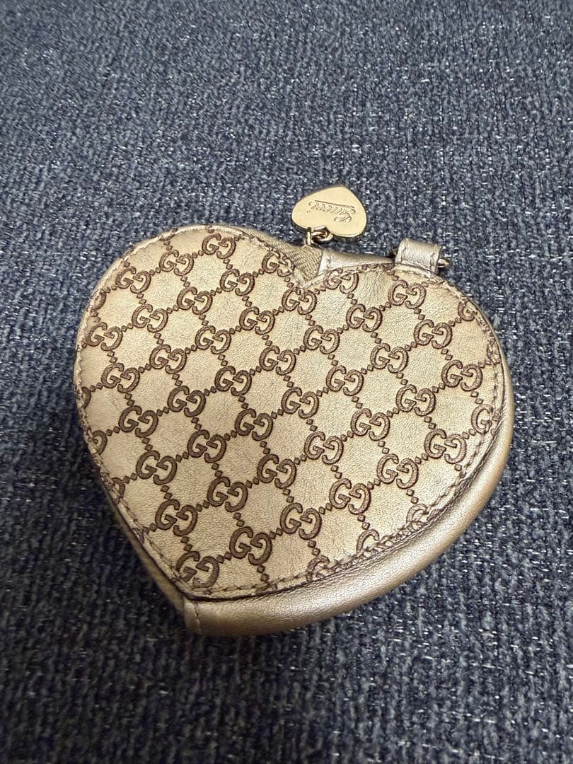 GUCCI ハートケース