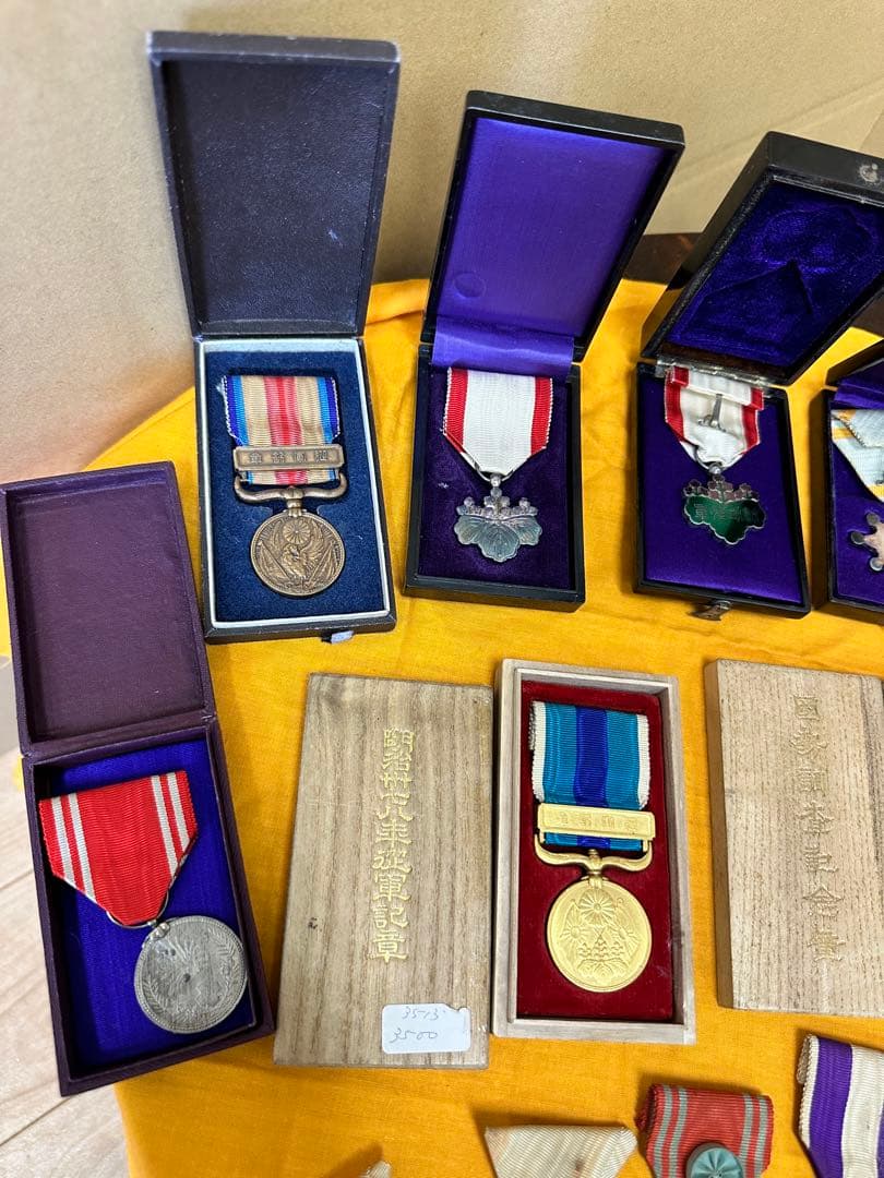 勲章まとめ売り　コレクション メダルセット 多数