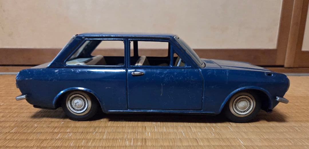 T*y様 【年代物】増田屋　ブリキ　ダットサン サニー1000　車