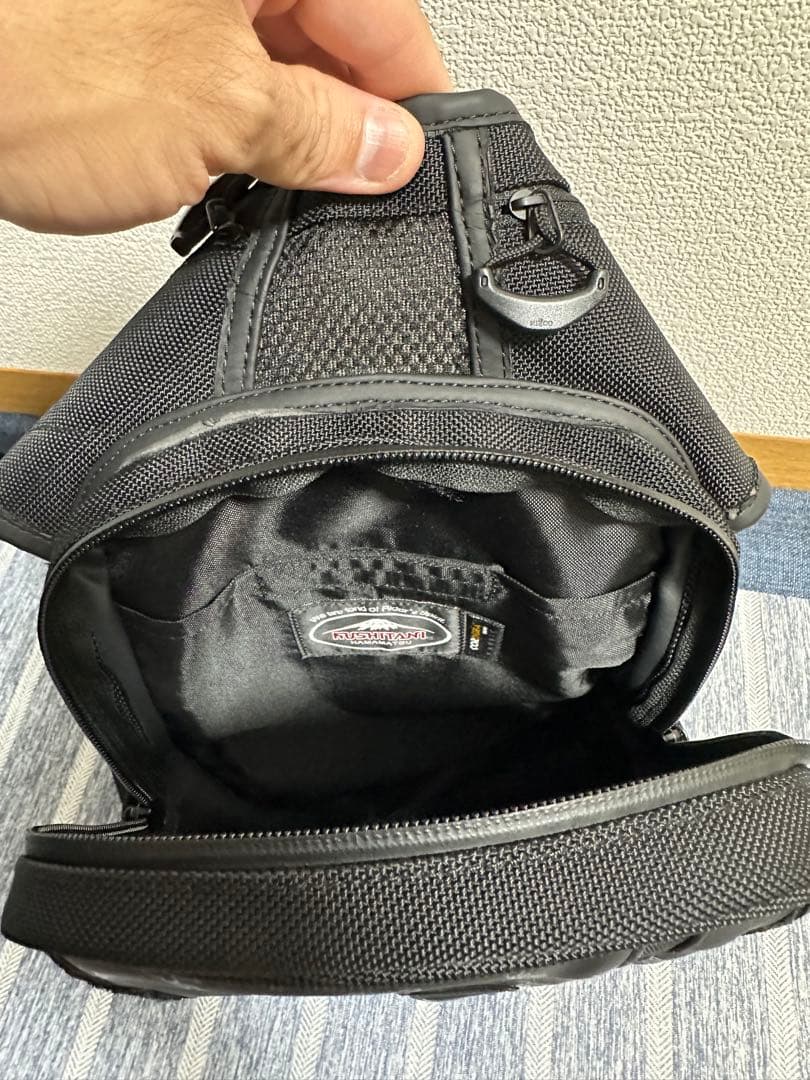 クシタニ　レッグバッグ　ブラックアウト