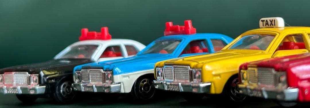 トミカ ダッジコロネットカスタム 4台セット