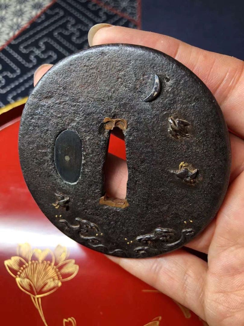 刀剣美術 日本刀鍔 銀象嵌金銀象嵌鍔　鉄地金銀象嵌容彫片切彫