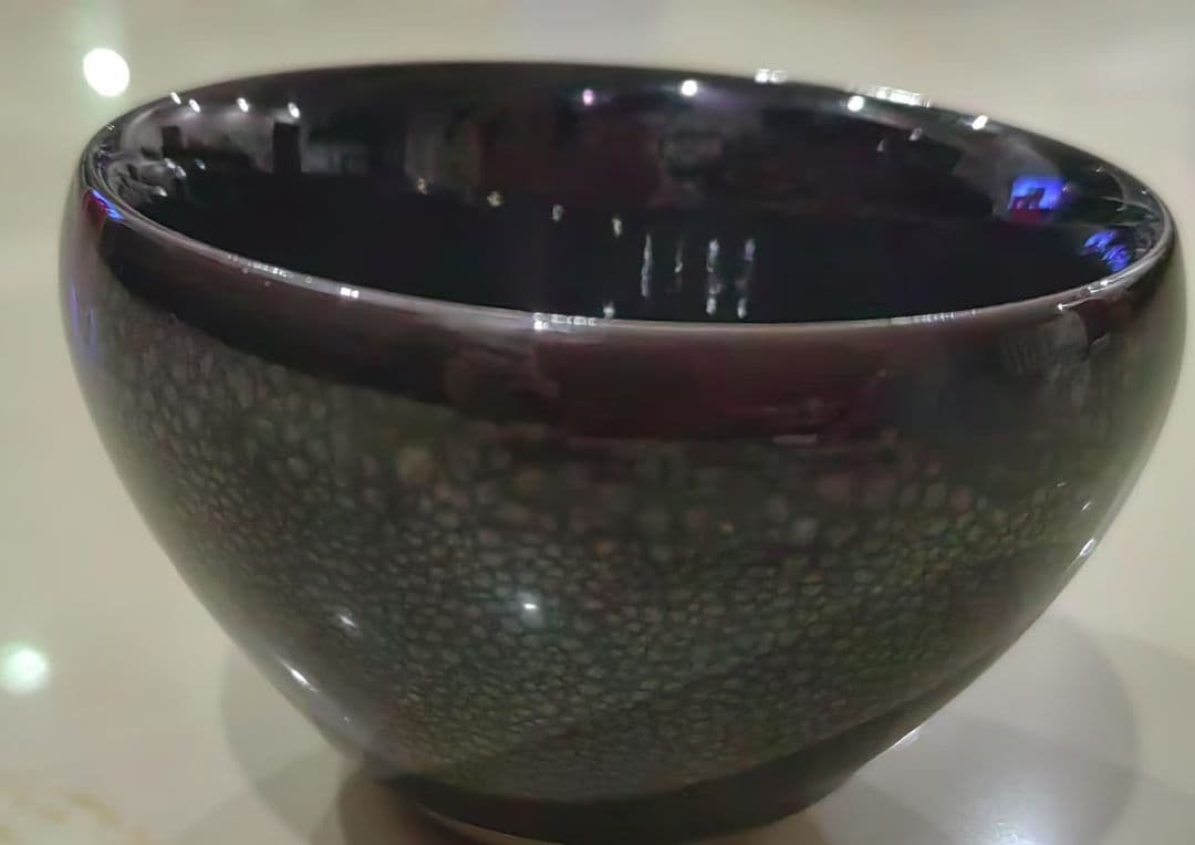 黒色 茶碗 独特な模様