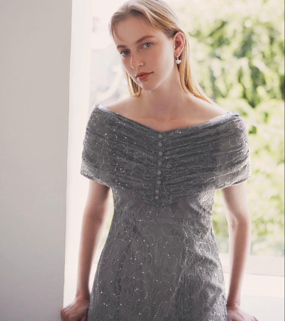 新品タグ付き！Leja グレー オフショルレースドレス Sサイズ