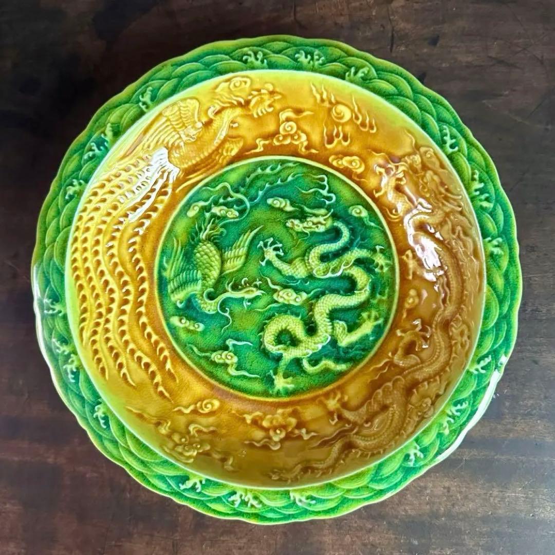 中国古美術　明時代　素三彩　龍図鳳凰図　飾皿　縁起　古玩　骨董　古美術品