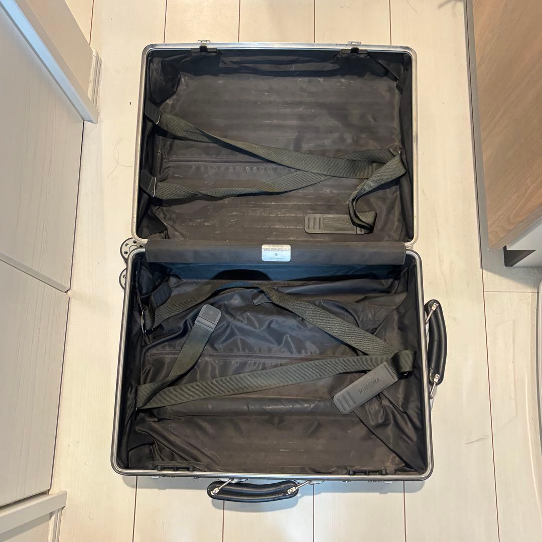 RIMOWA リモワ クラシック キャビン 4輪 機内持ち込み可　タイヤ2つ破損