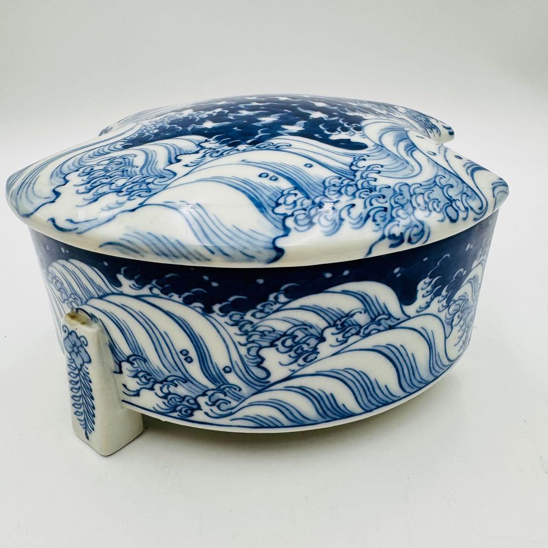 【伊万里焼　文銅型染付波千鳥蓋物　陶芸】骨董　アンティーク　インテリア