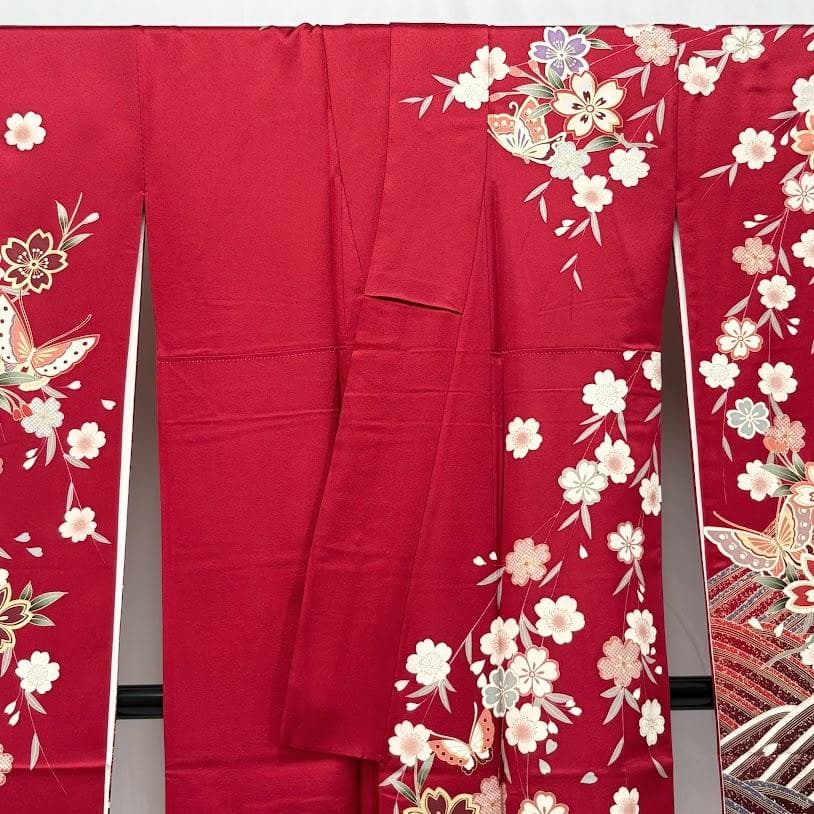ゆりのはな　振袖　京友禅金彩加工　流水に蝶/さくら模様　赤色系　正絹　F306