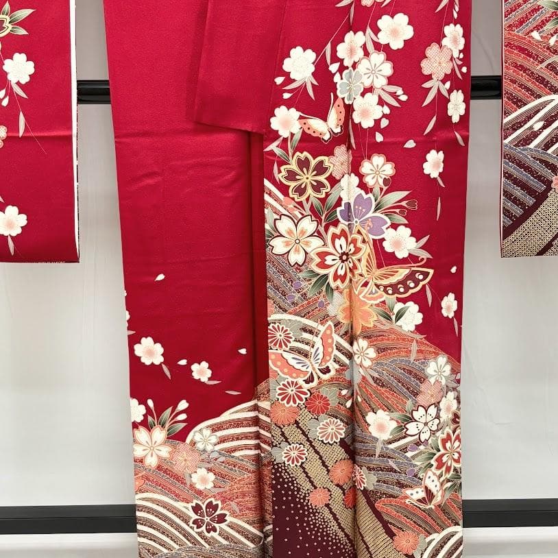 ゆりのはな　振袖　京友禅金彩加工　流水に蝶/さくら模様　赤色系　正絹　F306