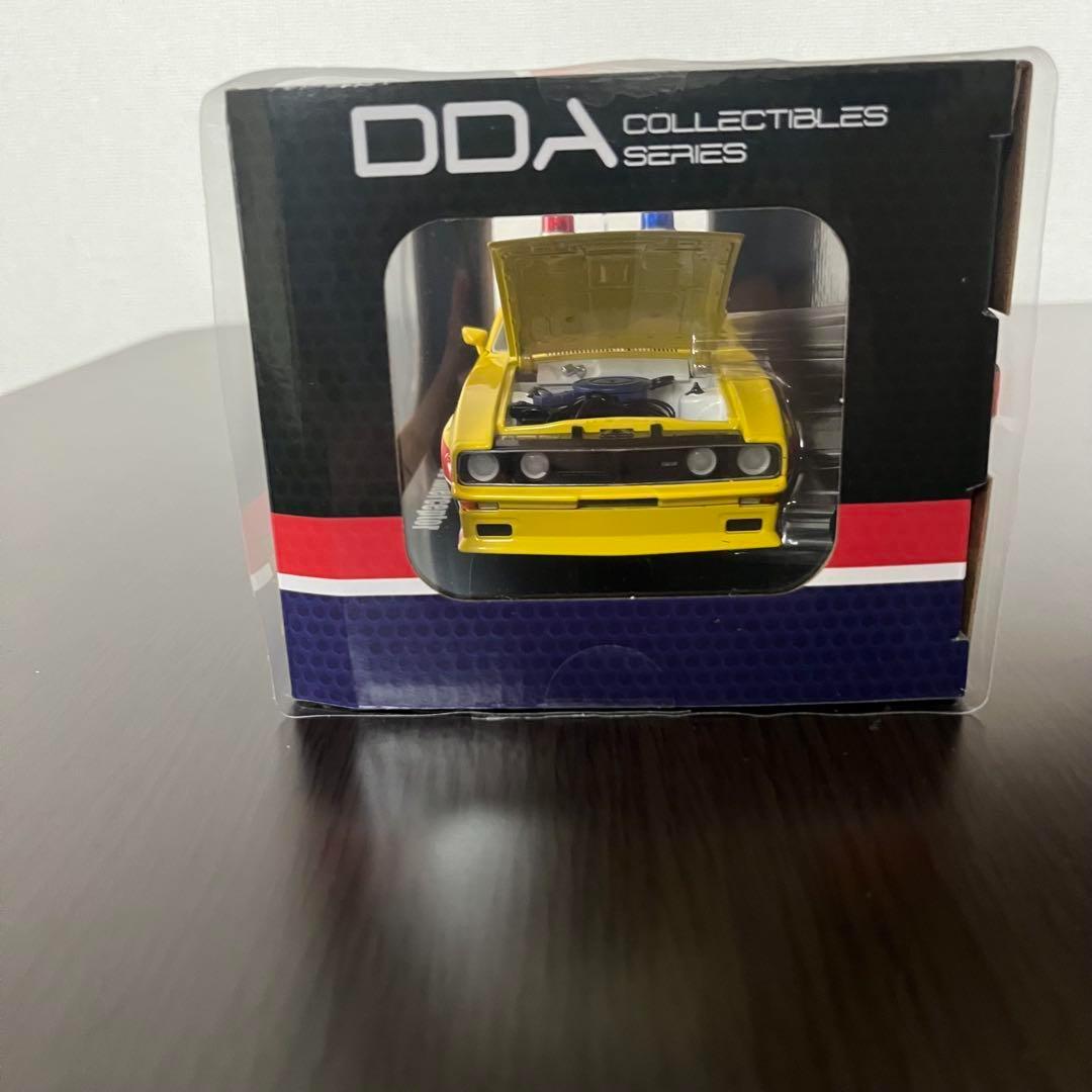 新品 マッドマックス 1/24 DDA イエローインターセプター 車 ミニカー
