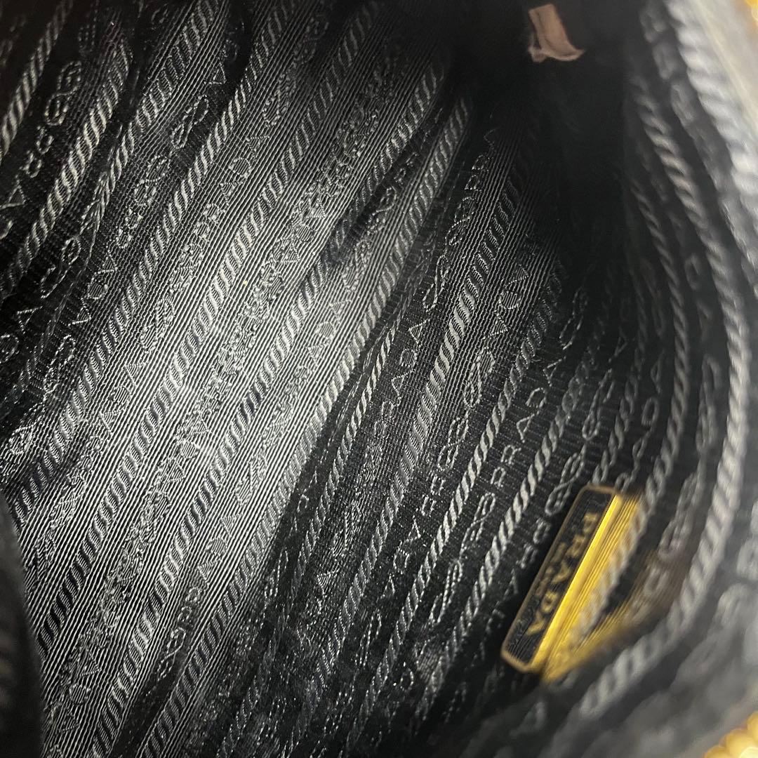 Prada プラダ ショルダーバッグ 斜め掛け◎ ブラック 黒 ヴィッテロダイノ