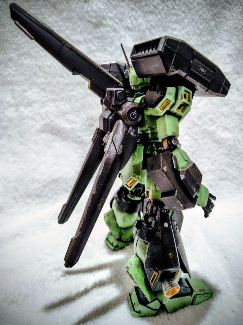 塗装済み完成品MGスタークジェガン