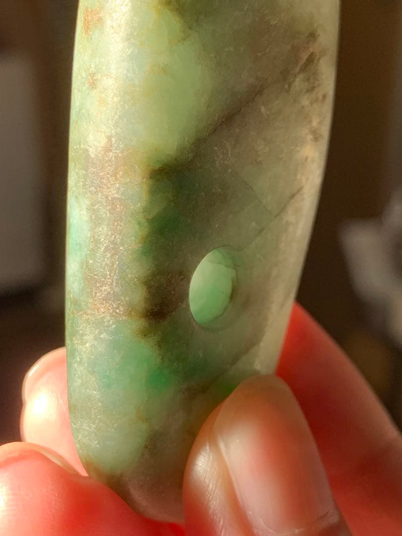 縄文時代後期　出土品　糸魚川翡翠大珠　石器　土器　化石　根付　勾玉　古墳期