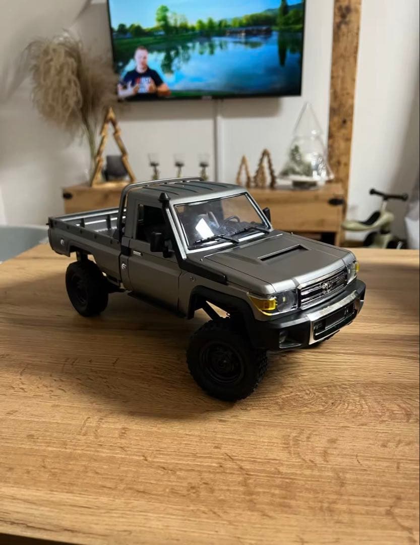 ZWN 1:12 フルスケール RC カー MN82 pro