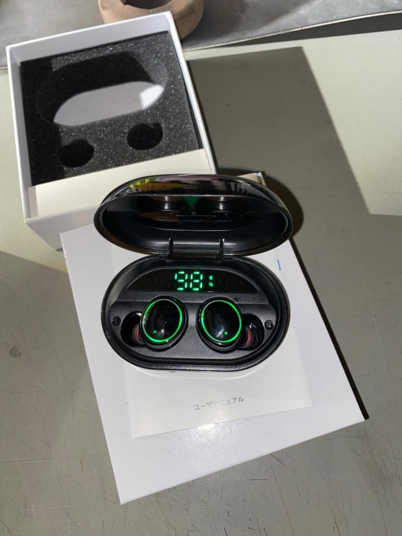 ワイヤレスイヤホン IPX7防水 連続135時間駆動 軽量 左右分離型