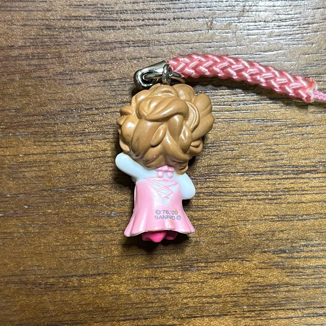 モモエリ×ハローキティ　コラボストラップ