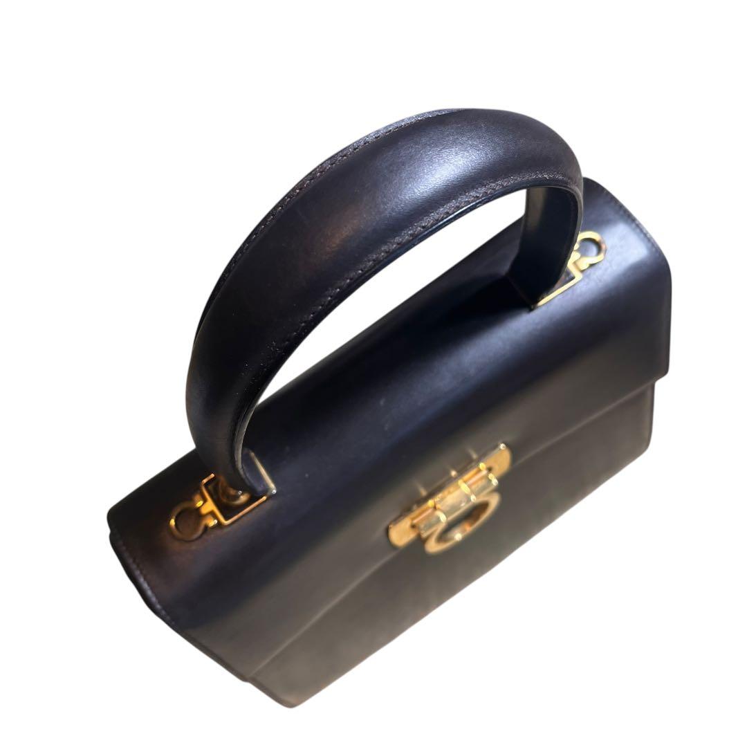 フェラガモ　トップハンドル　ガンチーニ　バッグ　レザー　ブラウン系