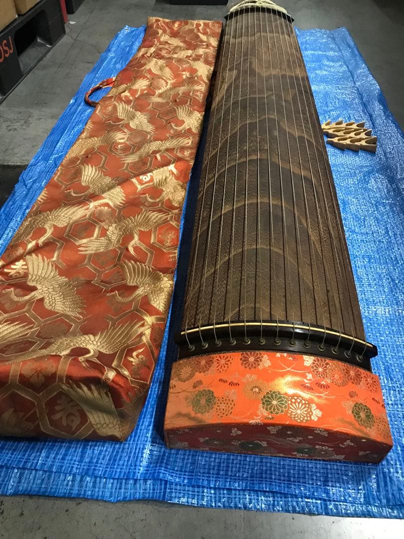 和楽器 お箏 弦楽器 箏 琴 在銘刻印あり