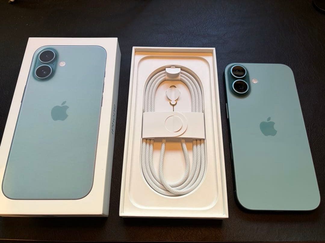 【美品】iPhone 16 128GB ティール