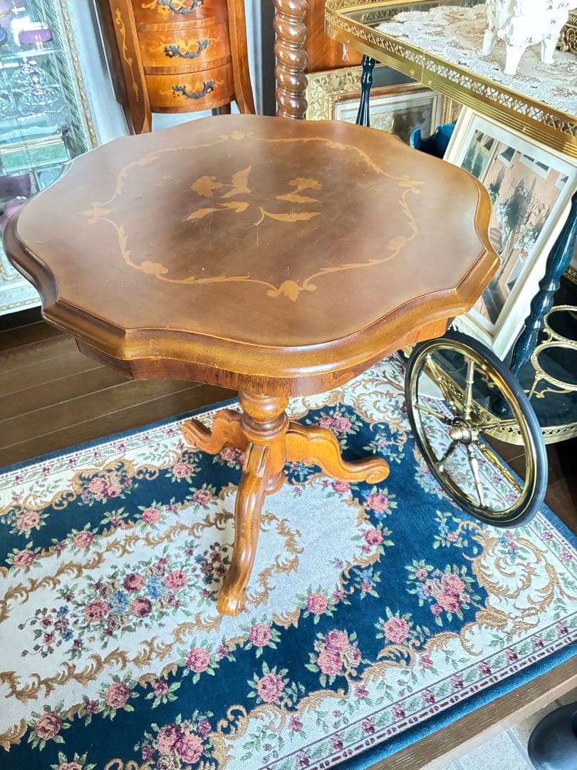 イタリア　象嵌　アンティーク木製八角形テーブル 花柄