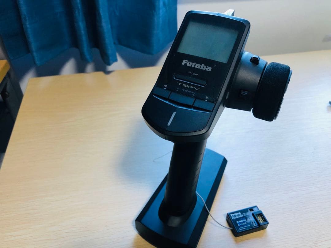 フタバ　Futaba 3PV ラジコン送信機セット 2.4GHz
