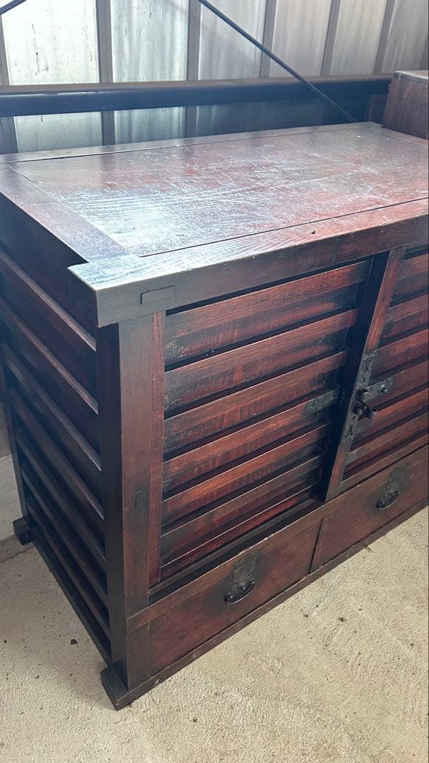 【マンクス】伝統的な和の水屋箪笥