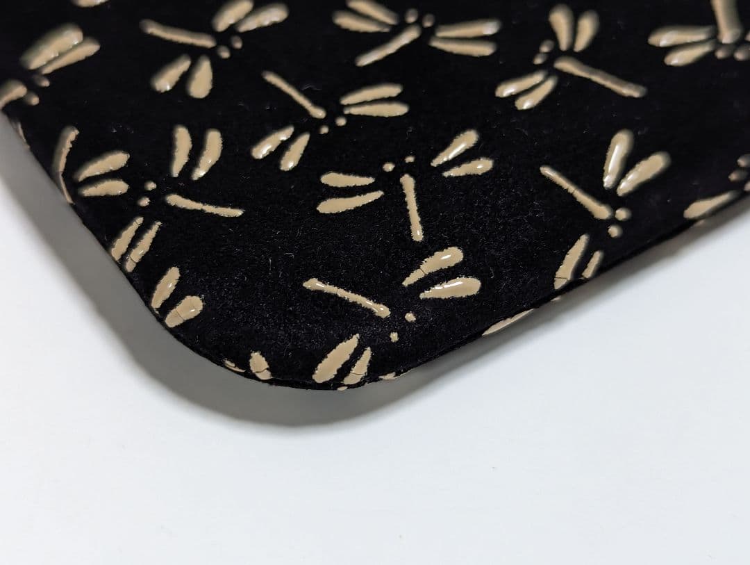 印伝巾着袋 印傳屋上原勇七 INDEN-YA 合切袋 とんぼ 黒地白漆